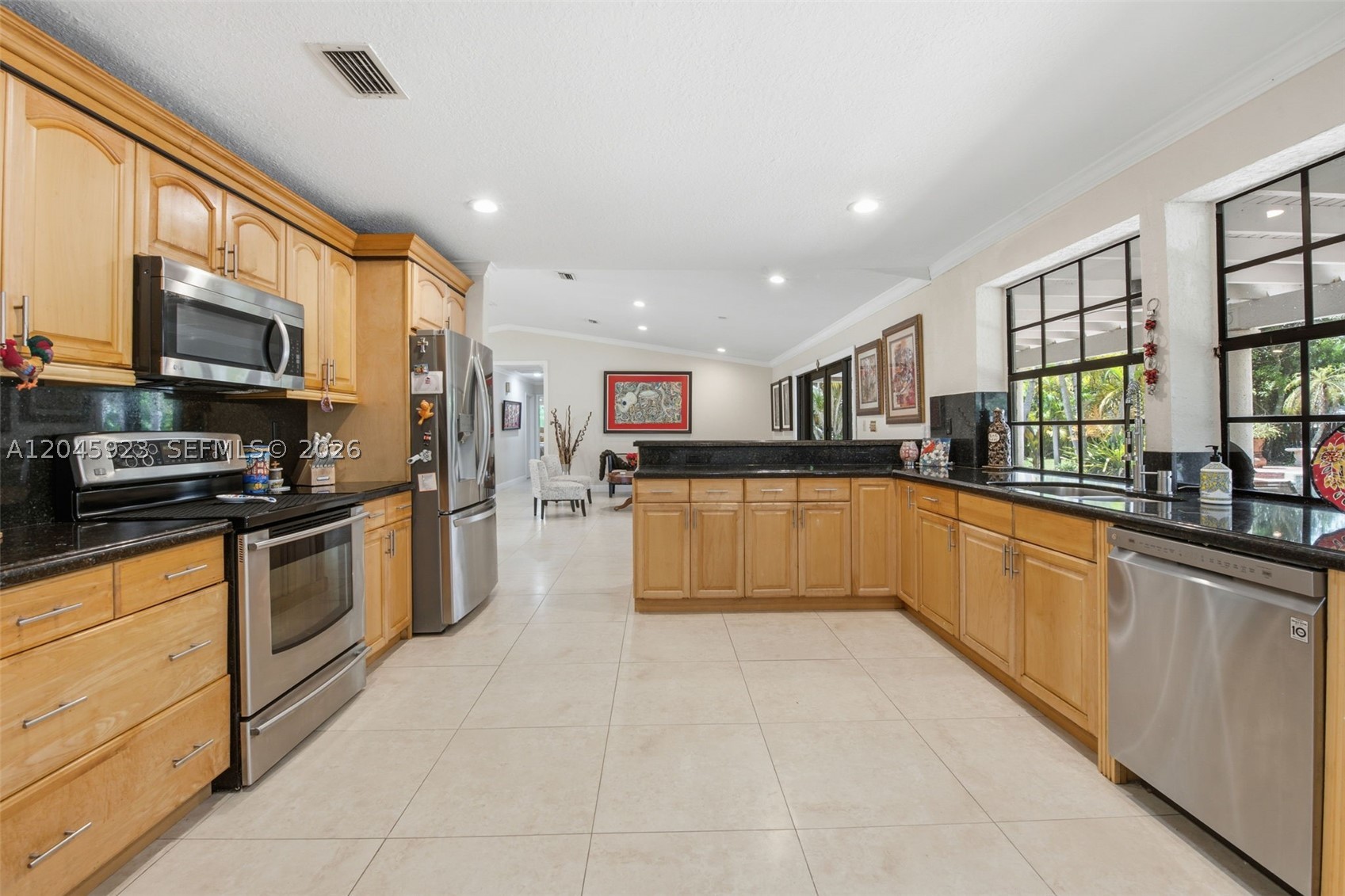 KINGS GROVE - Residential
