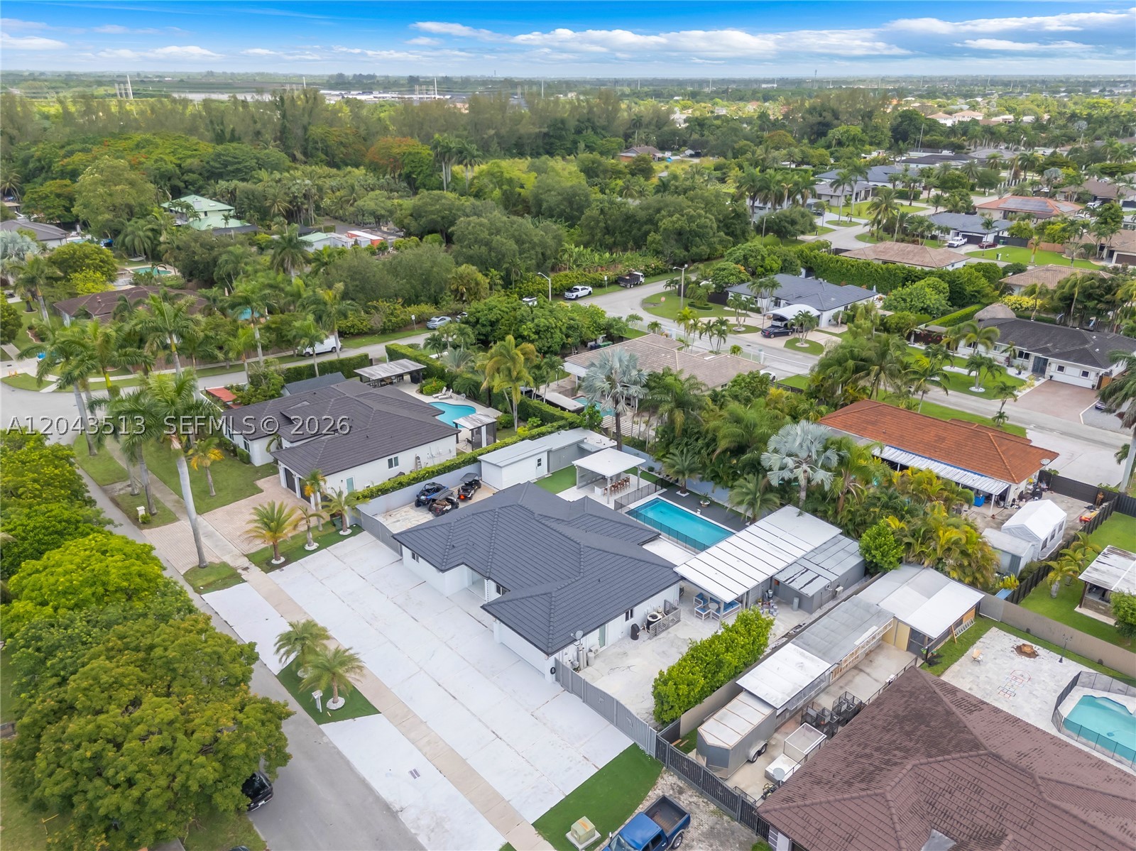 SEA PINES ESTATES - Residential