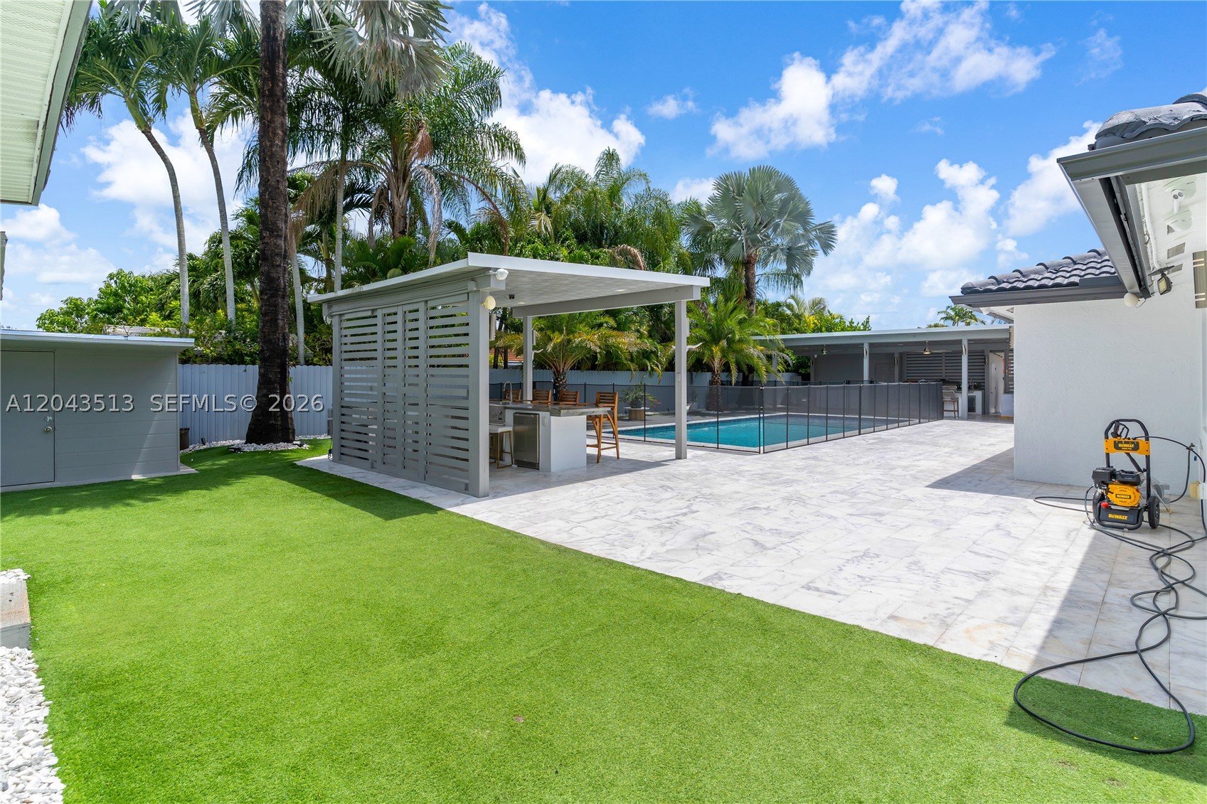 SEA PINES ESTATES - Residential