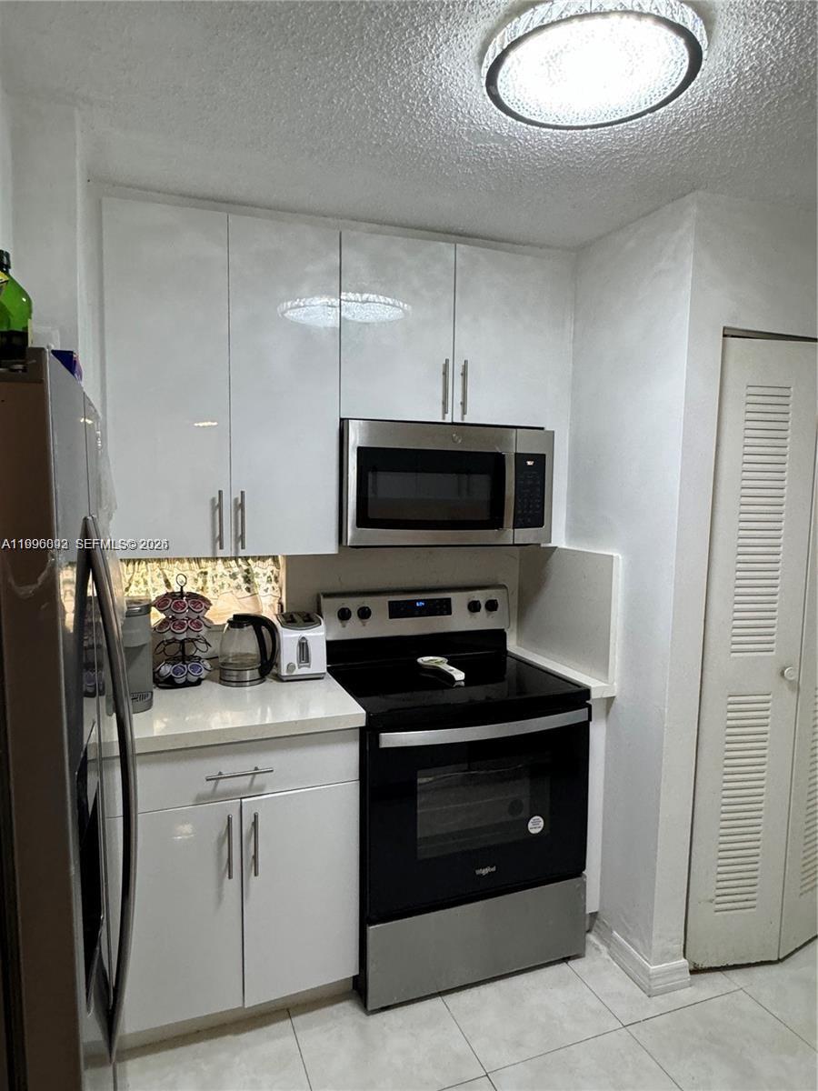 WINDMILL LAKES II CONDO - Residential