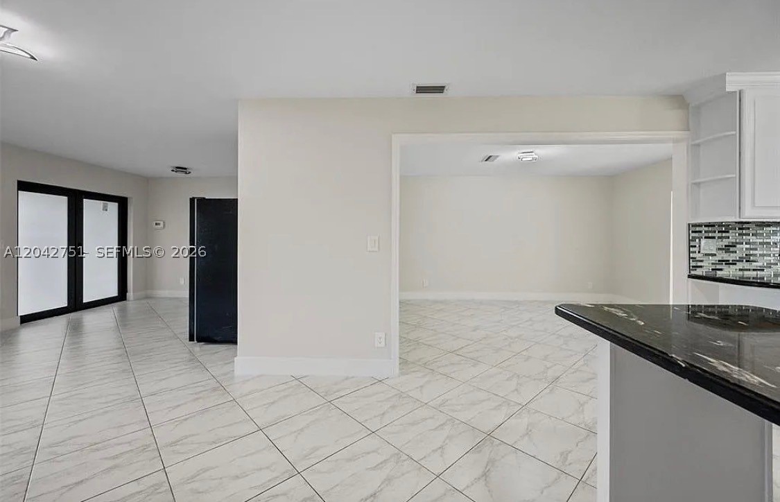 HOLLYWOOD HILLS SECOND AD - Residential