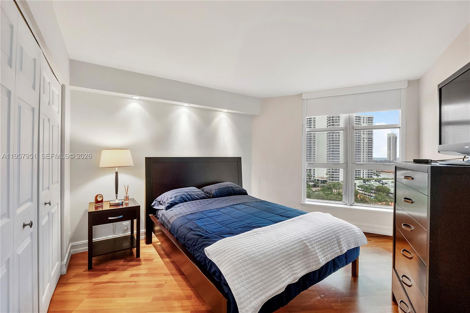 MYSTIC POINTE TOWER 400 - Residential