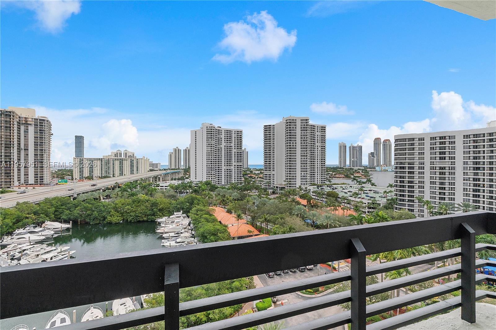 MYSTIC POINTE TOWER 400 - Residential