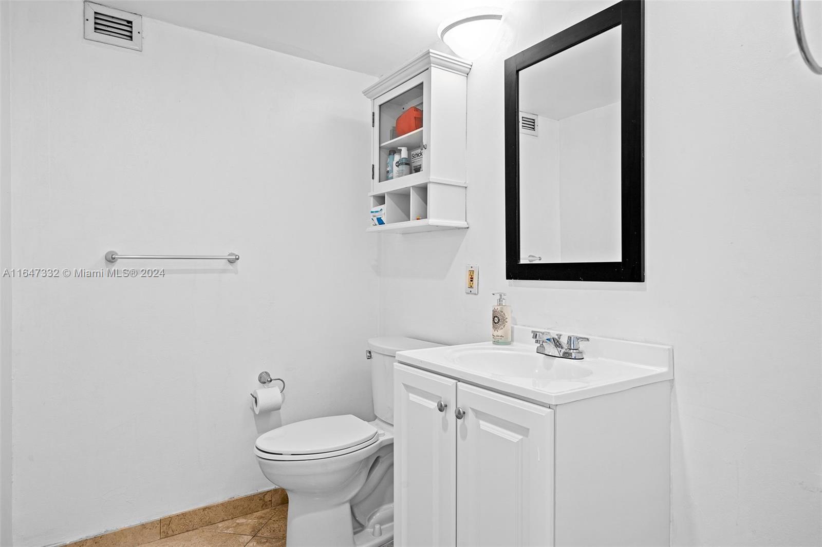 1600 SOUTH BAYSHORE LANE - Residential Lease