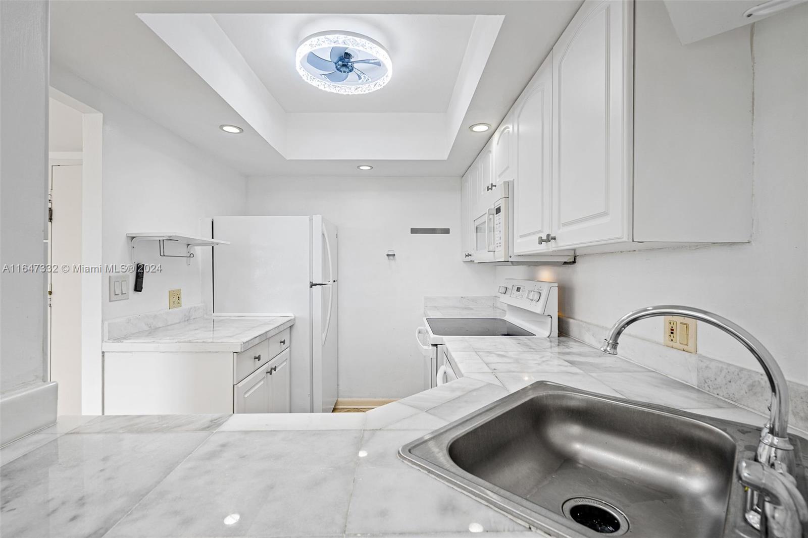 1600 SOUTH BAYSHORE LANE - Residential Lease