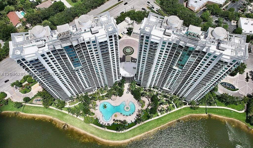 TAO SAWGRASS CONDOMINIUM - Residential