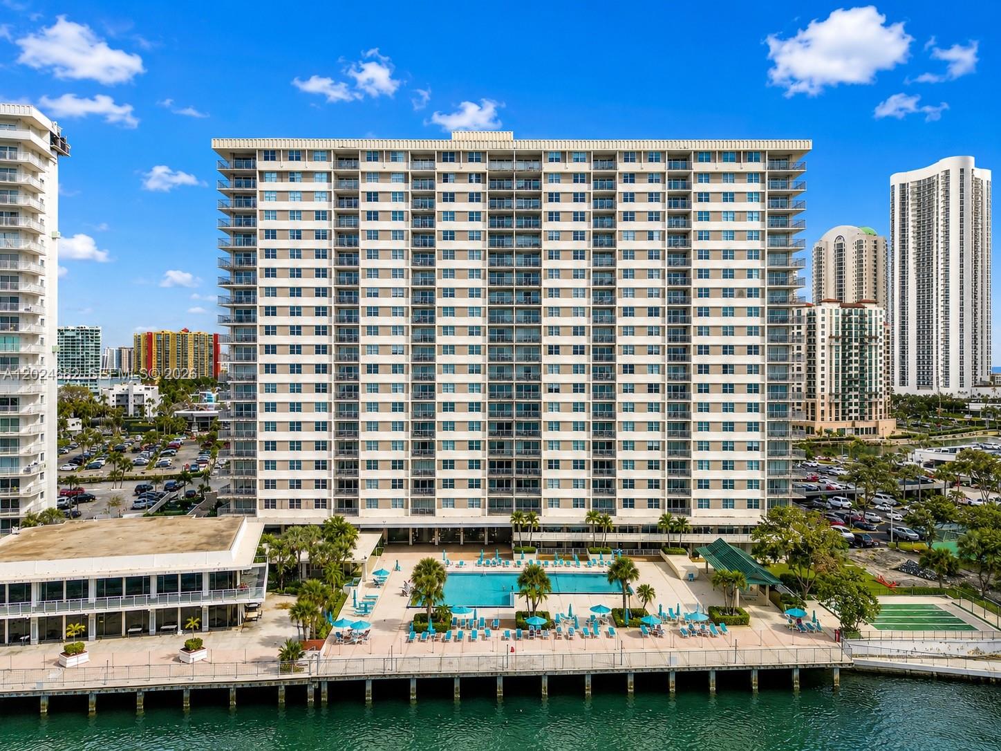 ARLEN HOUSE CONDO - Residential