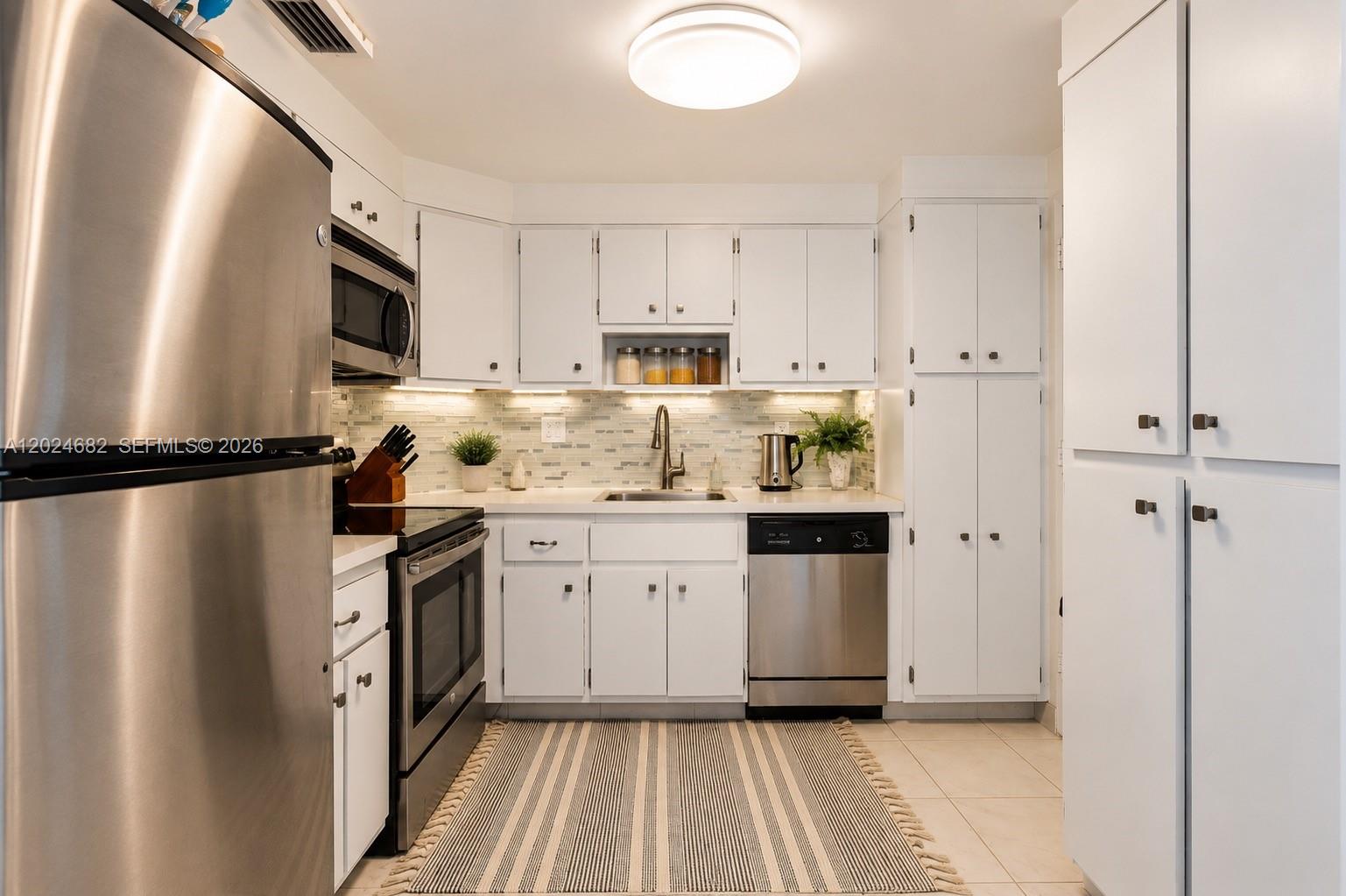 ARLEN HOUSE CONDO - Residential