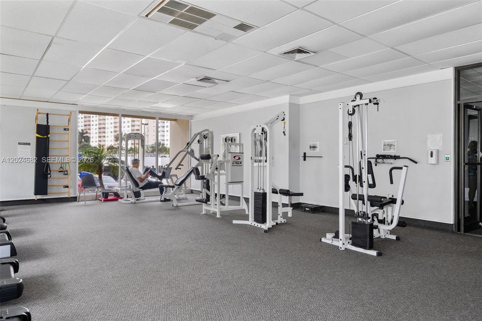 ARLEN HOUSE CONDO - Residential
