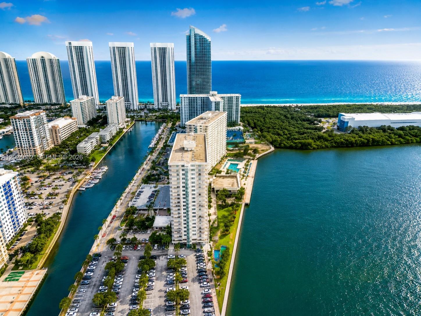 ARLEN HOUSE CONDO - Residential