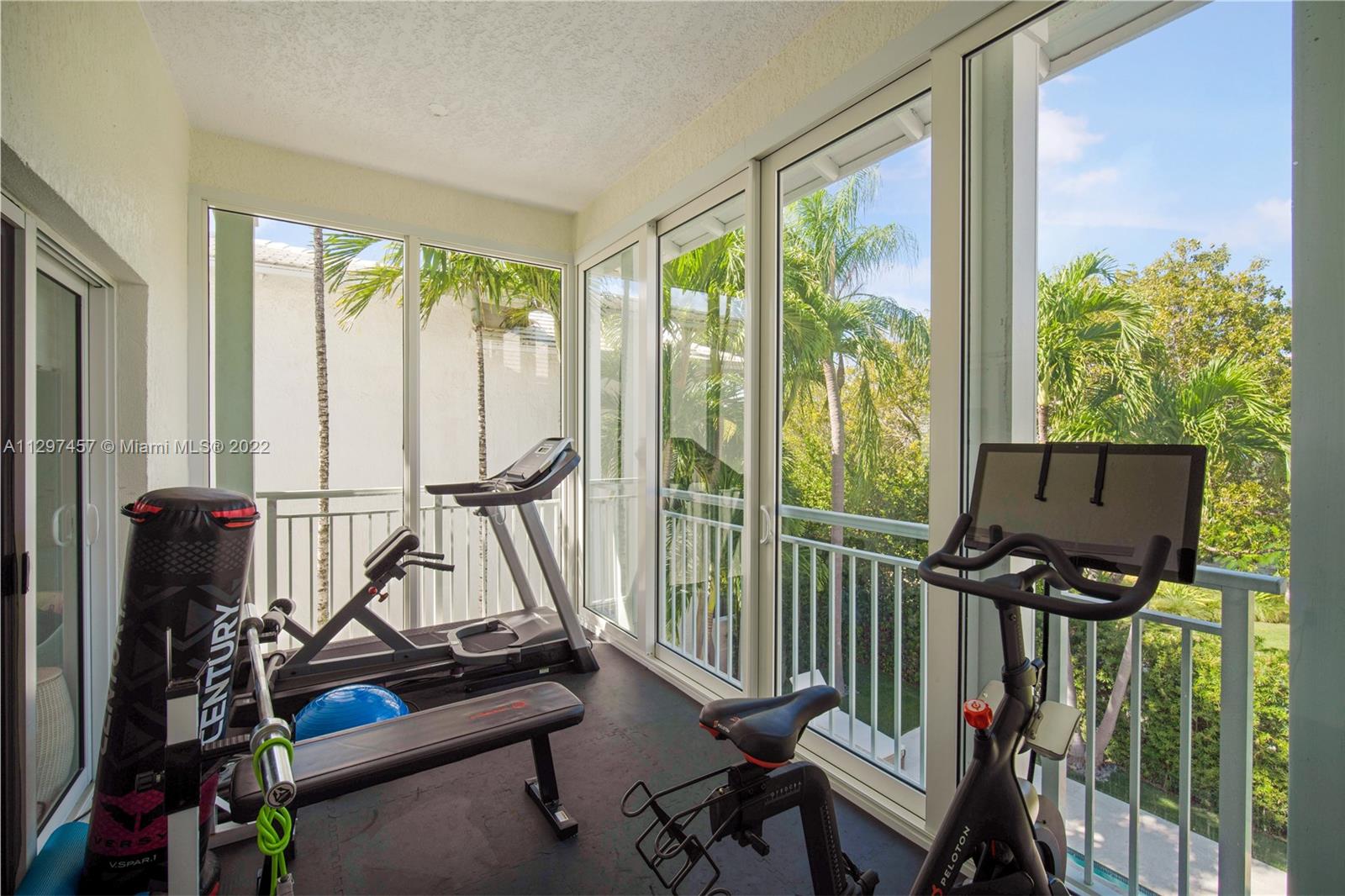 G B VILLAS - Residential Lease