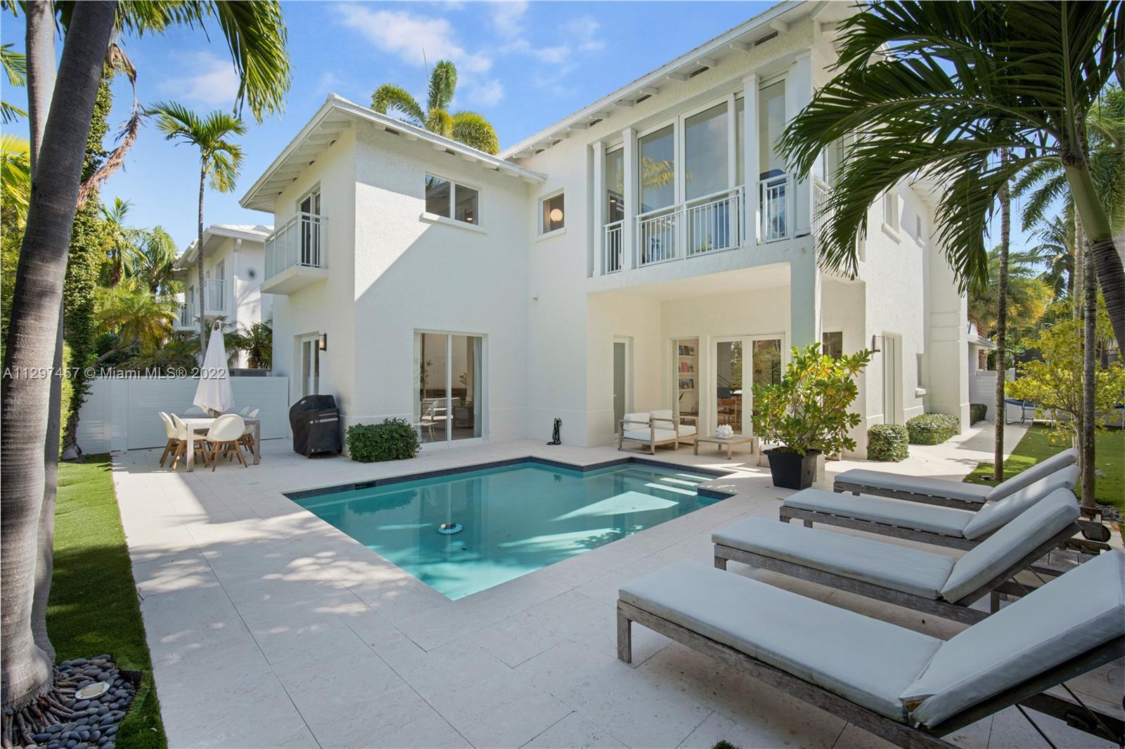 G B VILLAS - Residential Lease