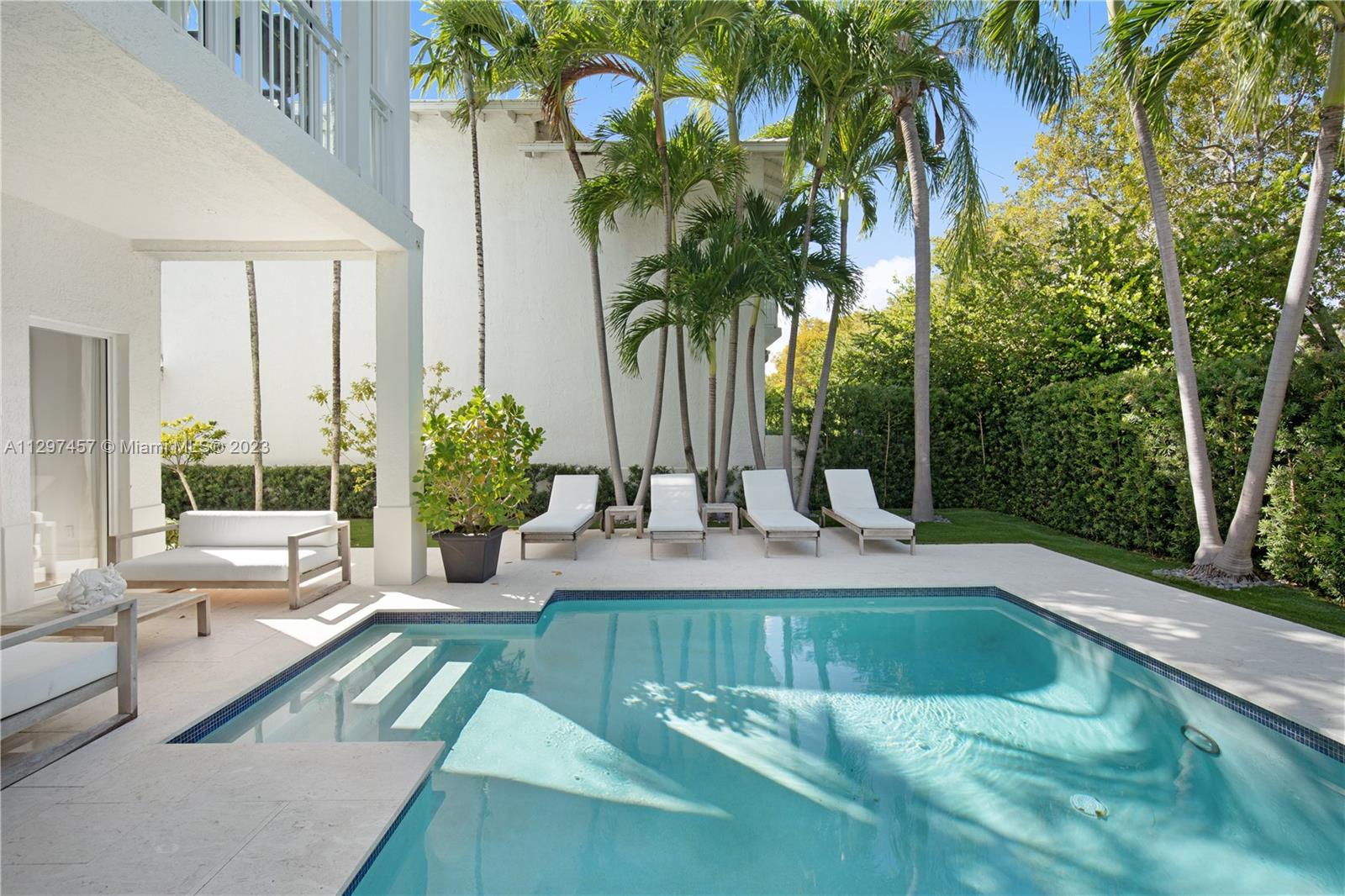 G B VILLAS - Residential Lease