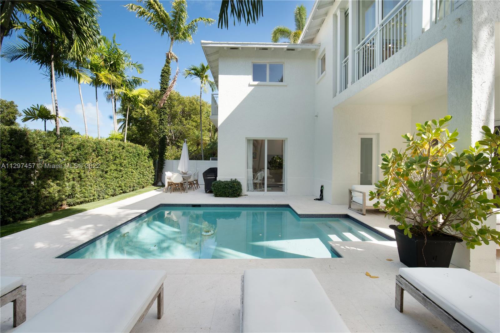 G B VILLAS - Residential Lease