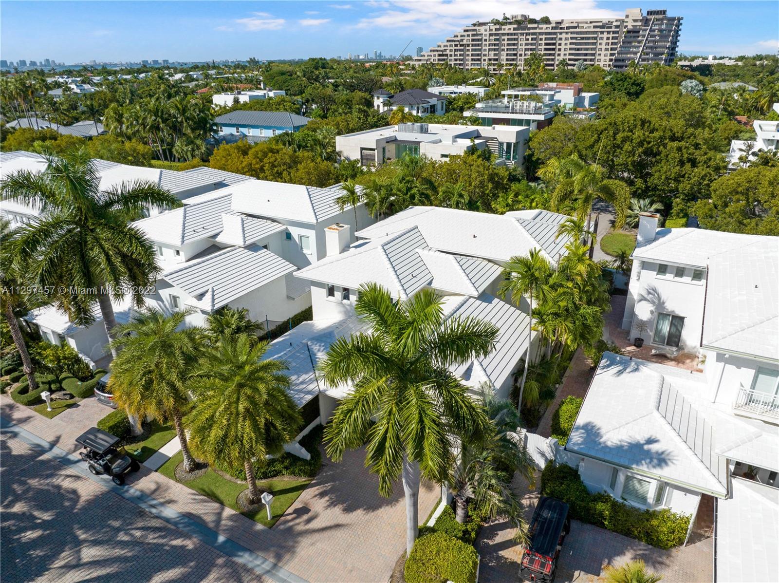 G B VILLAS - Residential Lease