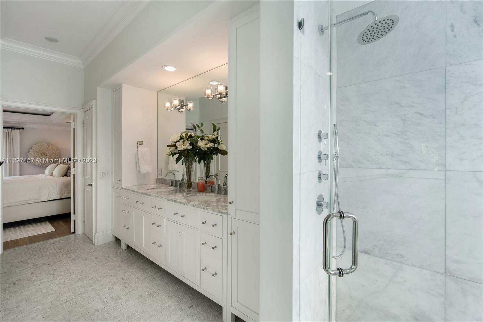 G B VILLAS - Residential Lease