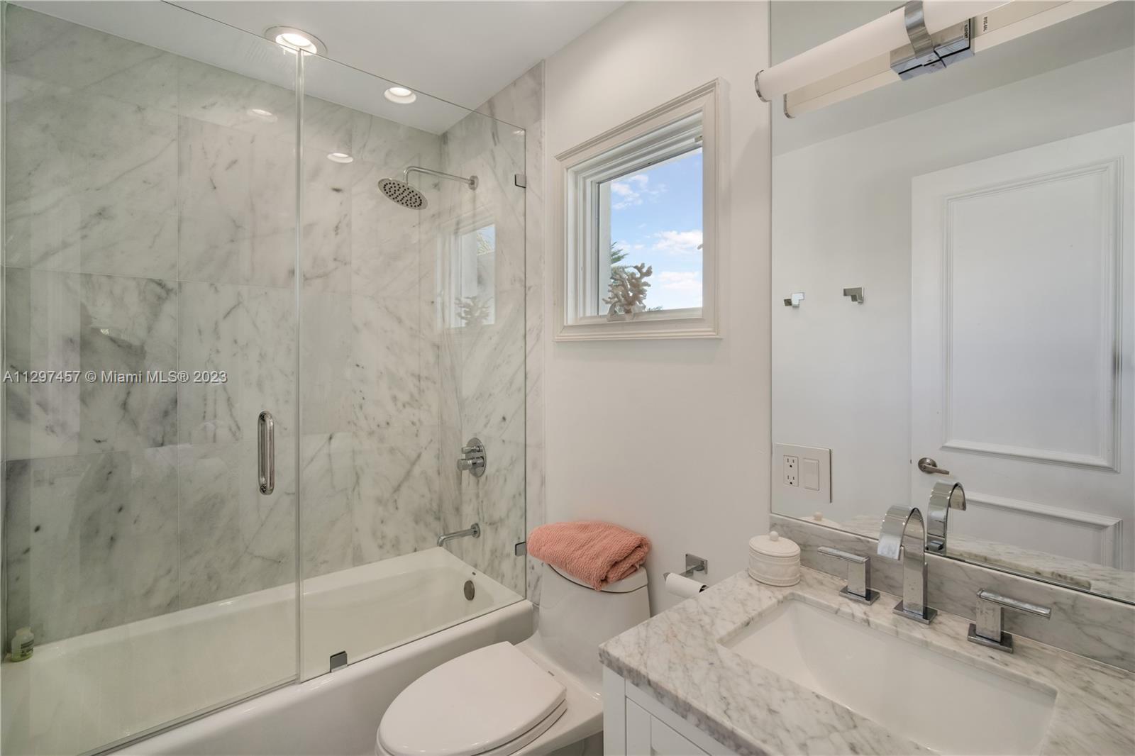 G B VILLAS - Residential Lease