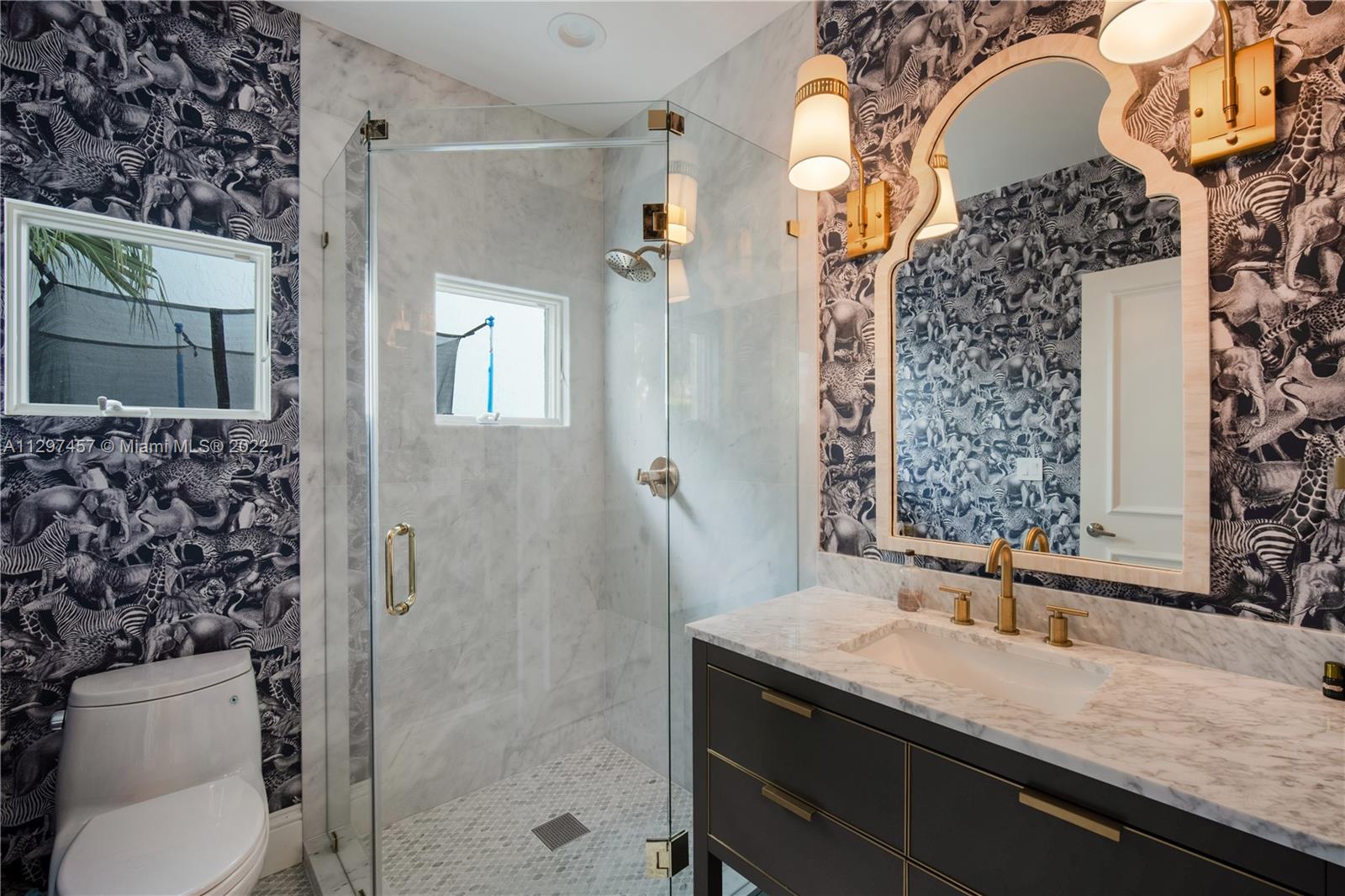 G B VILLAS - Residential Lease