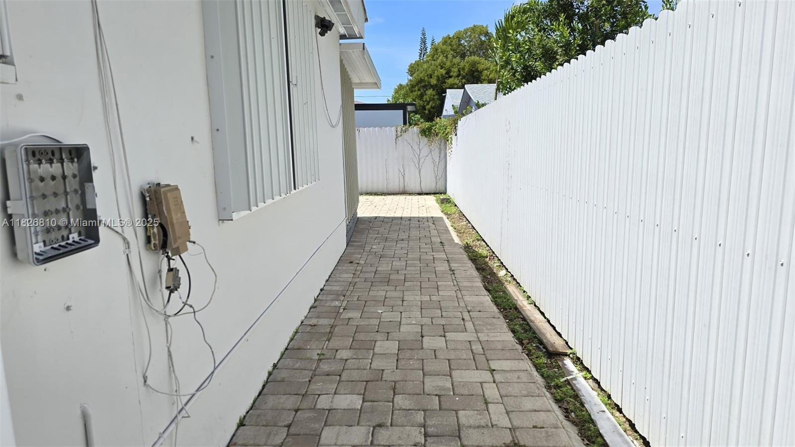EUGENIA GROVES PARK - Residential