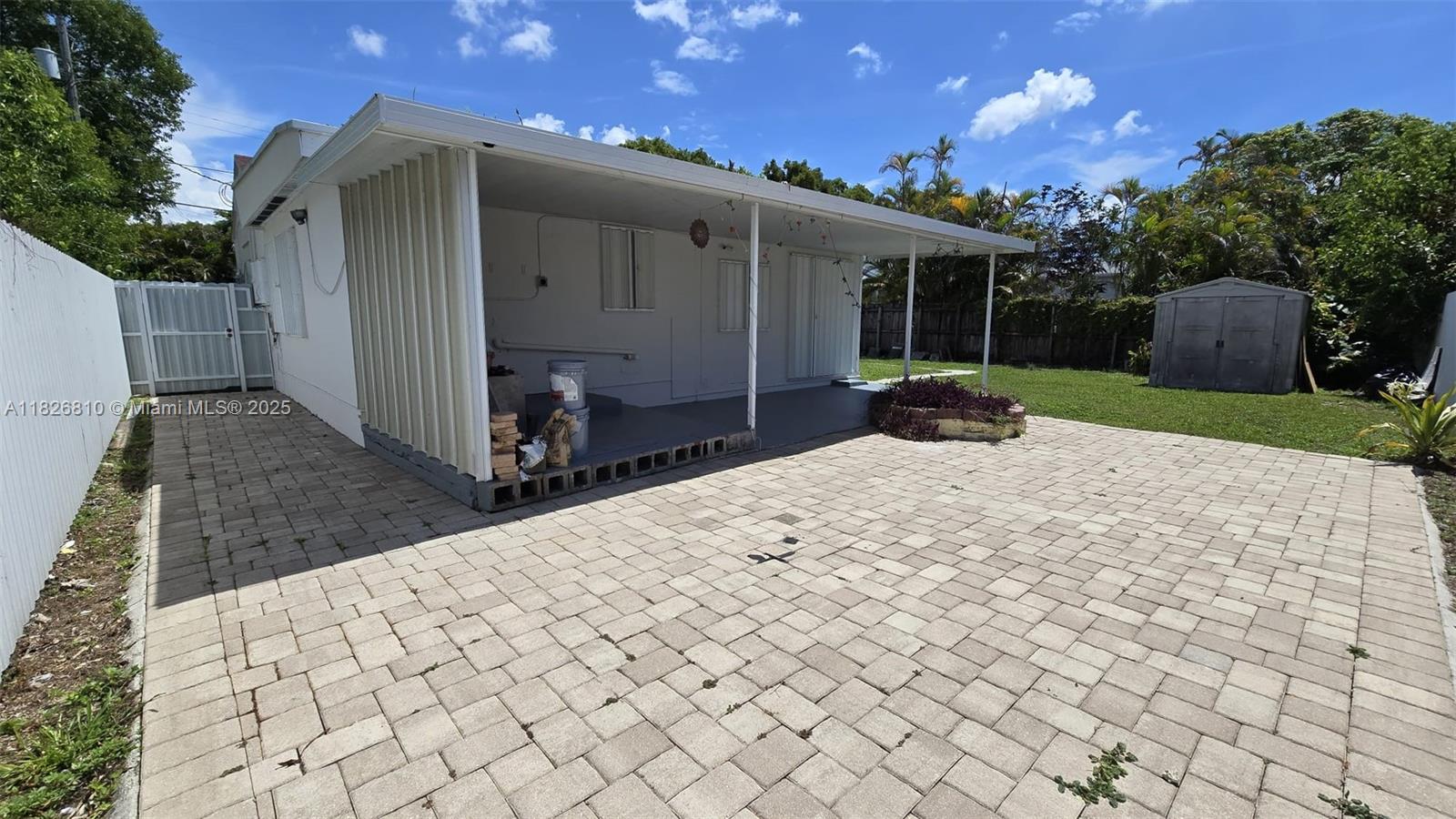 EUGENIA GROVES PARK - Residential