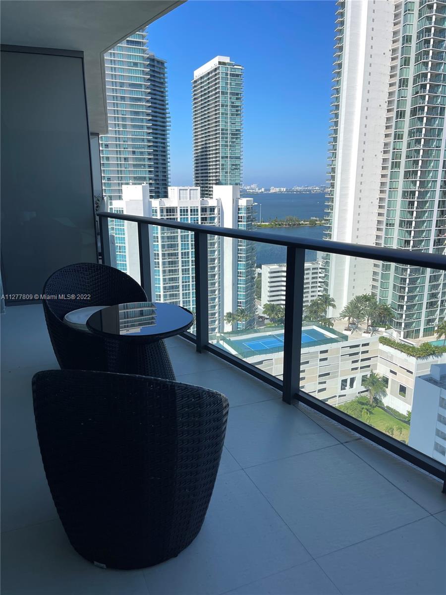 ICON BAY CONDO - Residential