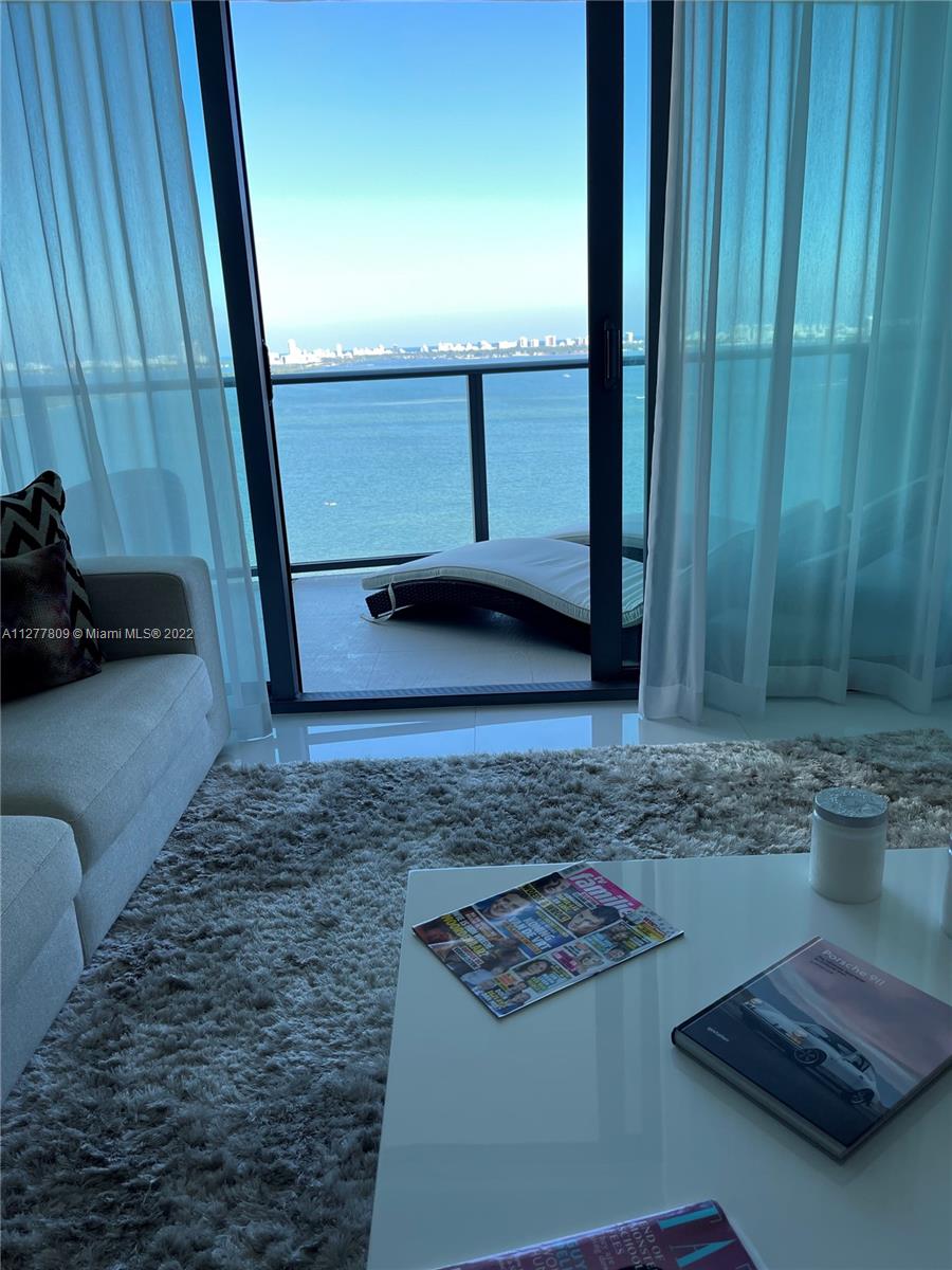 ICON BAY CONDO - Residential