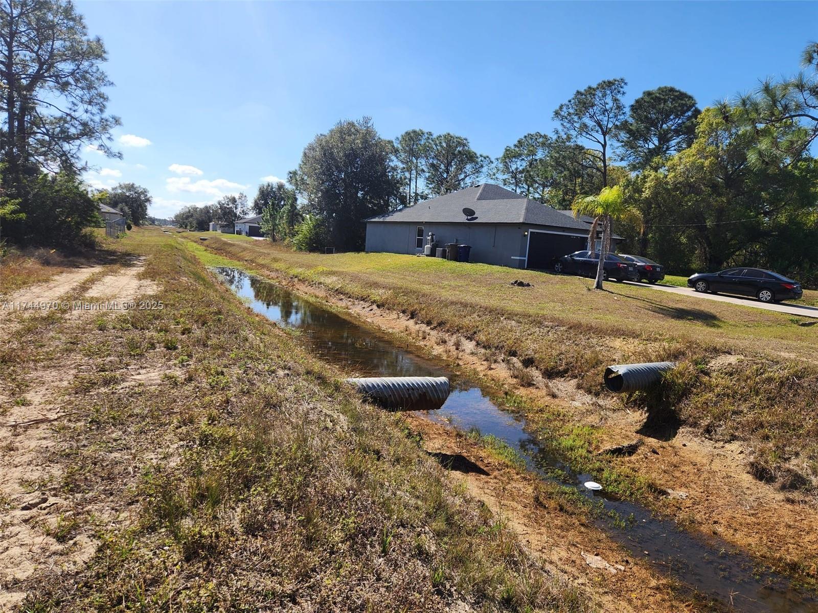 Lee County Unincorporated - Land
