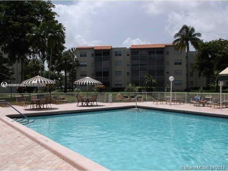 COURTYARDS OF BROWARD CON - Residential