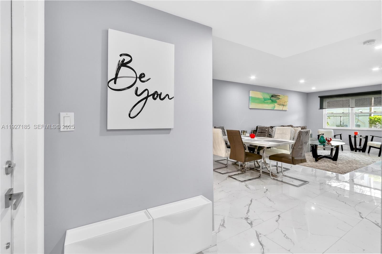 FOURTH GULFSTREAM GARDEN A - Residential