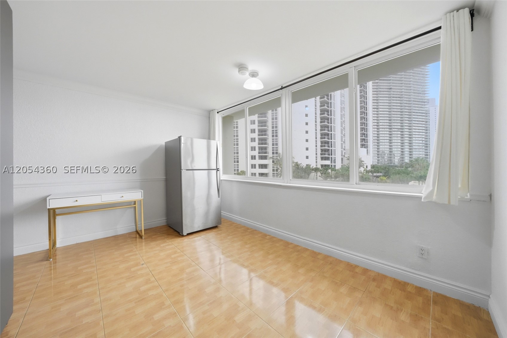 THE AVENTURA BEACH CLUB C - Residential