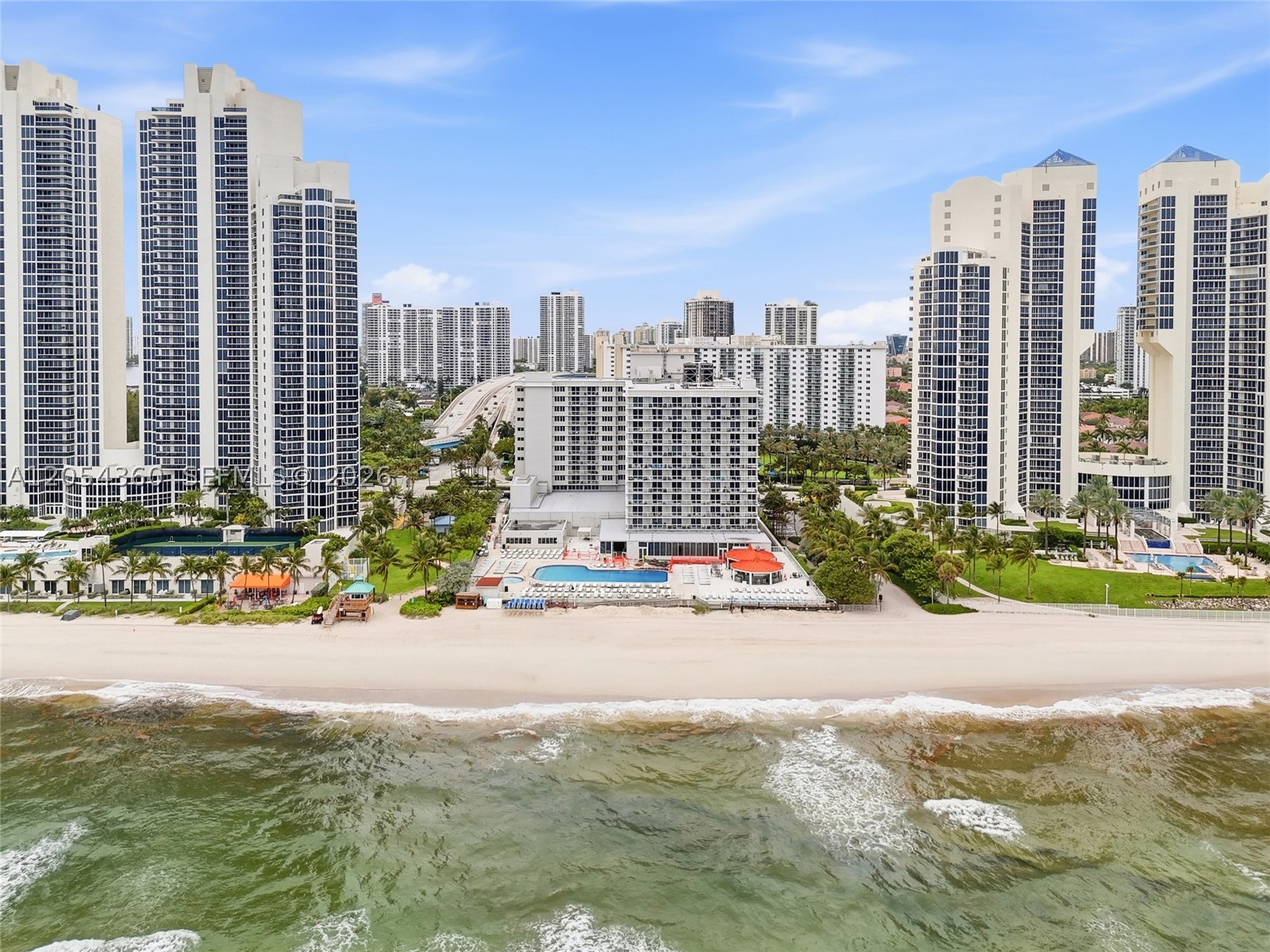 THE AVENTURA BEACH CLUB C - Residential