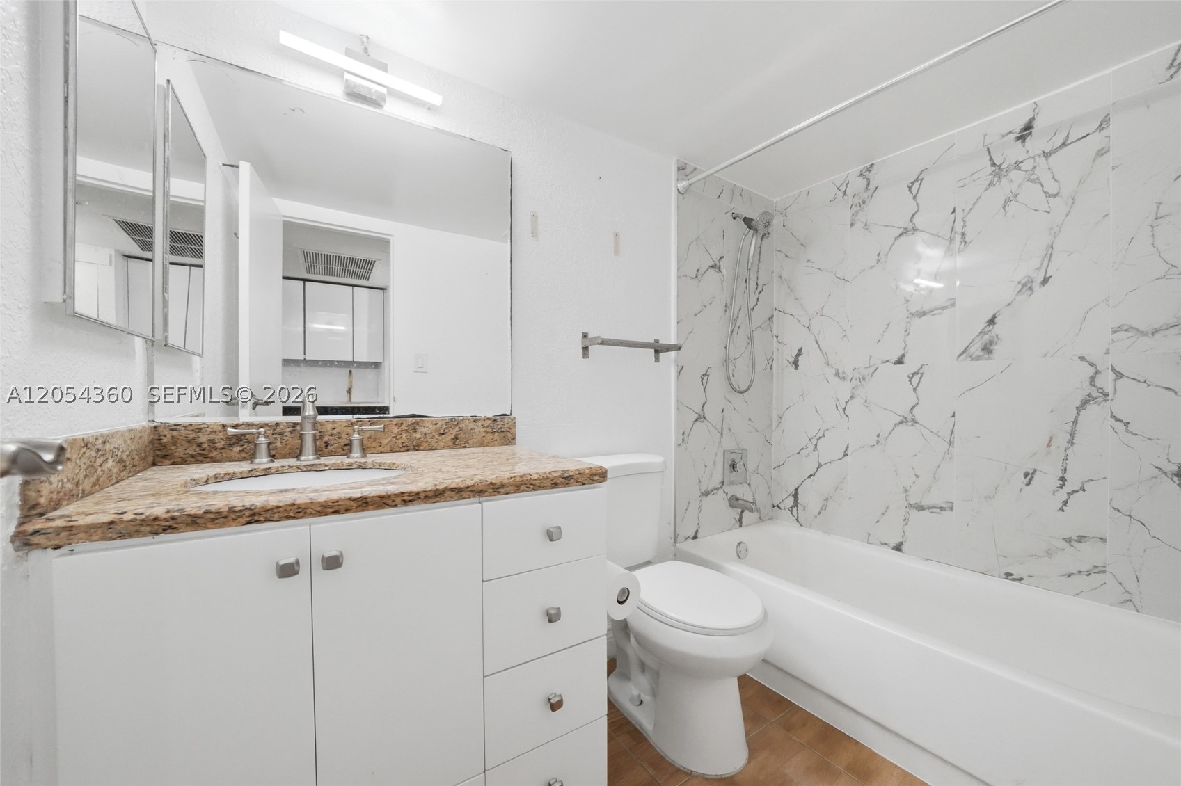 THE AVENTURA BEACH CLUB C - Residential