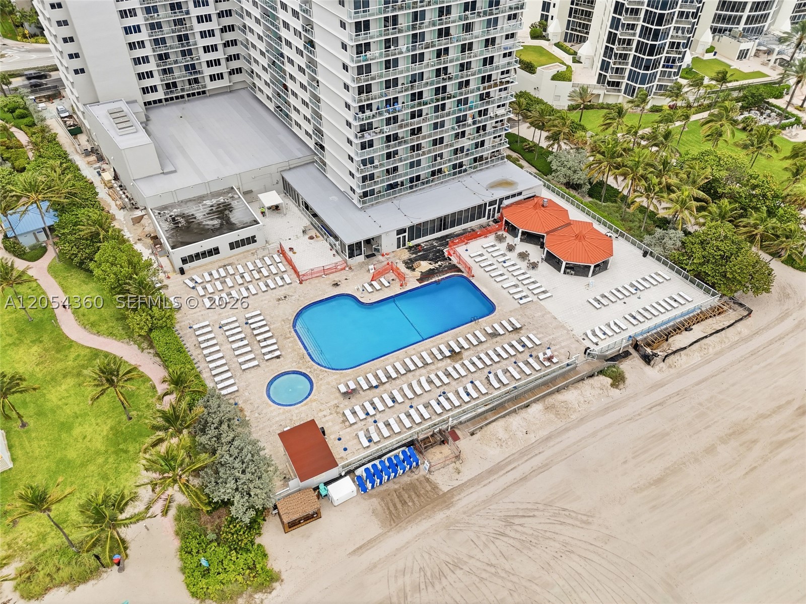 THE AVENTURA BEACH CLUB C - Residential