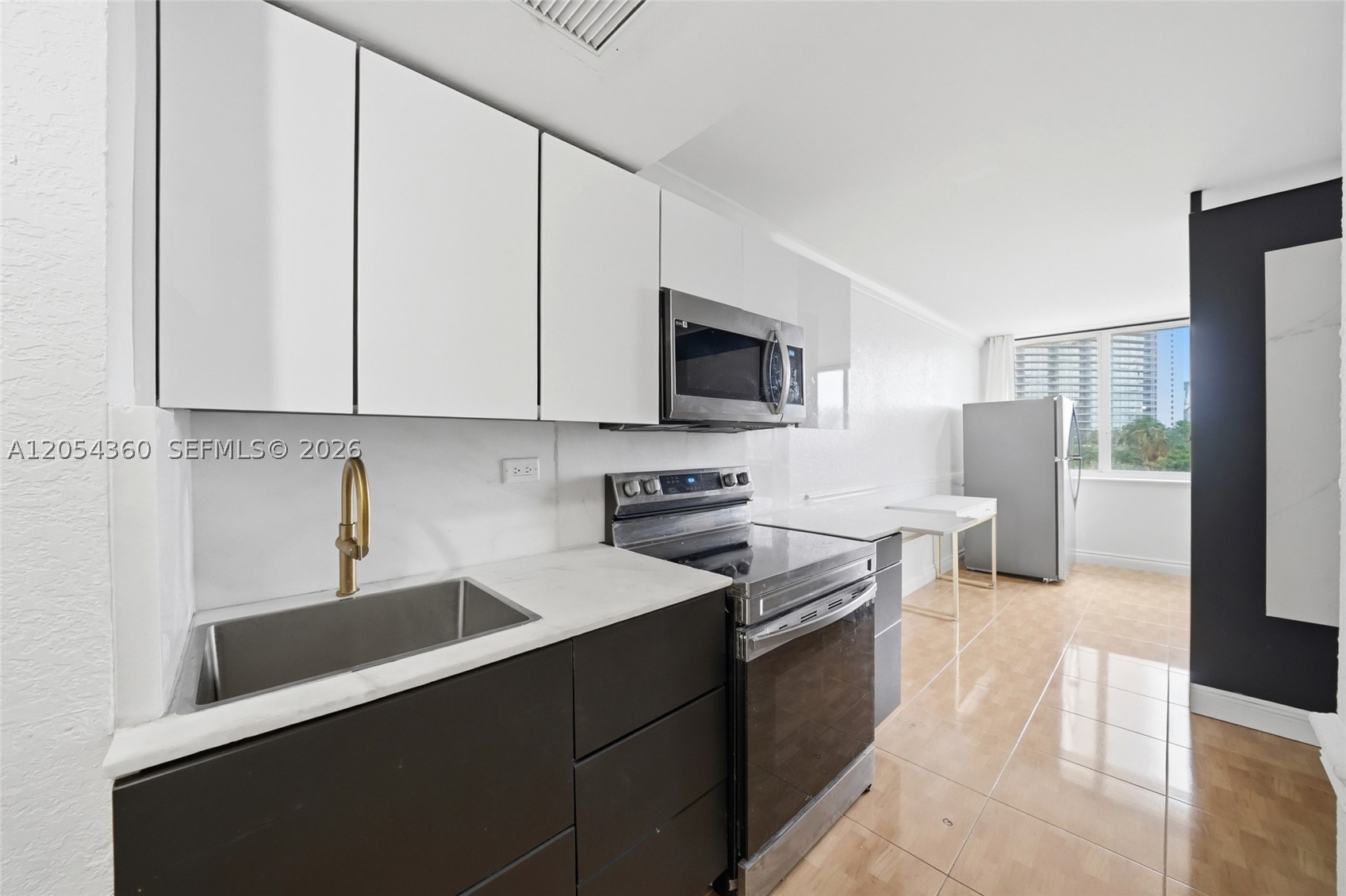 THE AVENTURA BEACH CLUB C - Residential