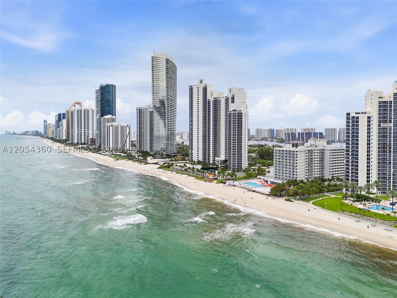 THE AVENTURA BEACH CLUB C - Residential