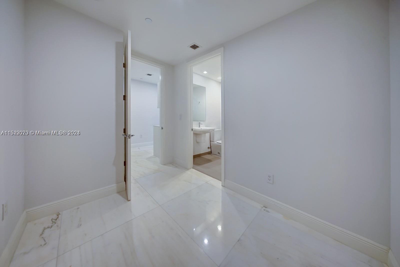 OCEANA BAL HARBOUR CONDO - Residential
