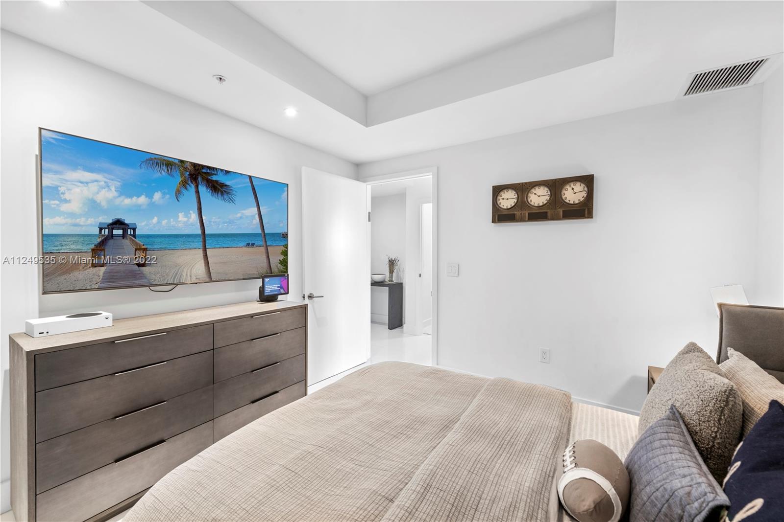 MARINA PALMS RESIDENCES S - Residential
