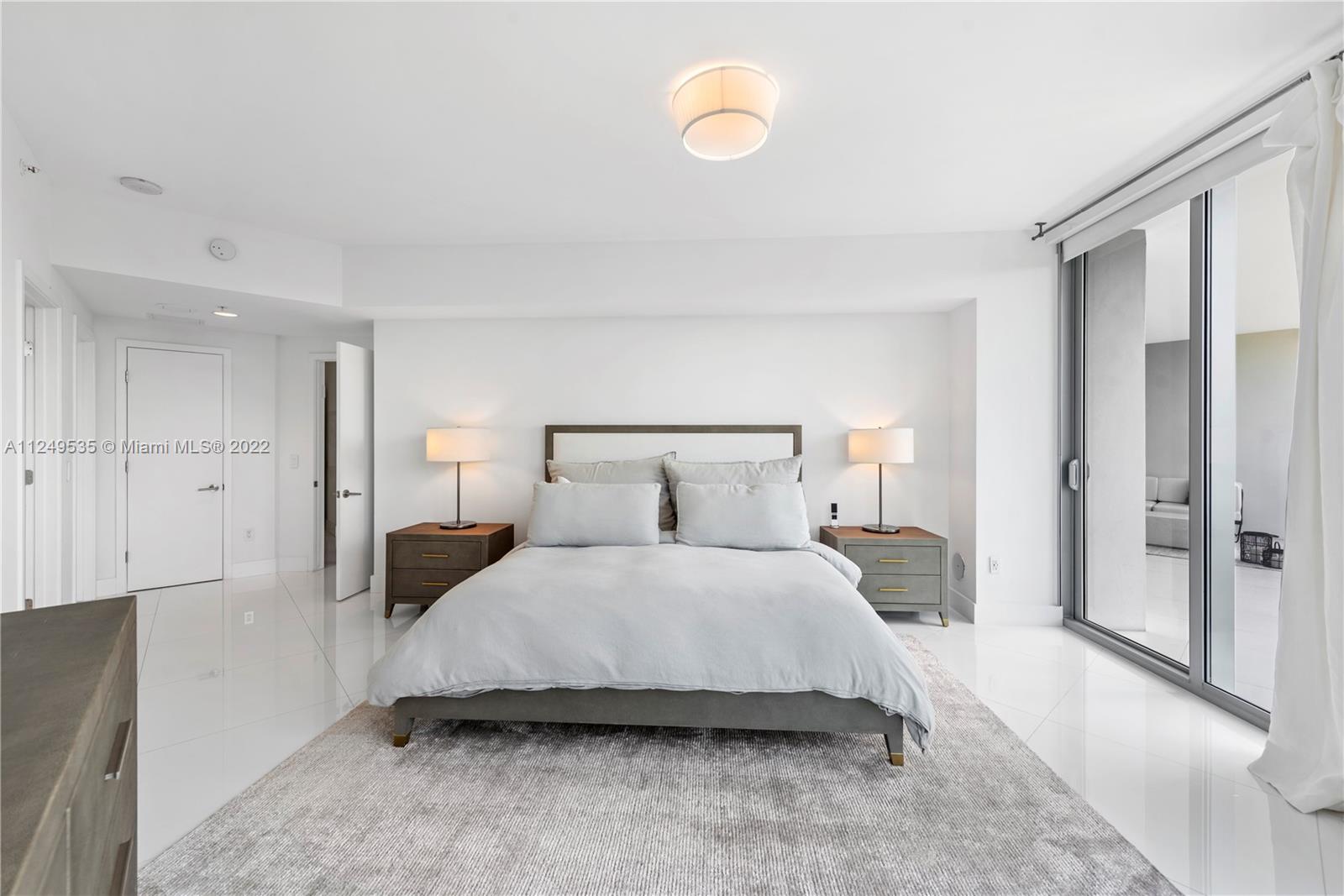MARINA PALMS RESIDENCES S - Residential