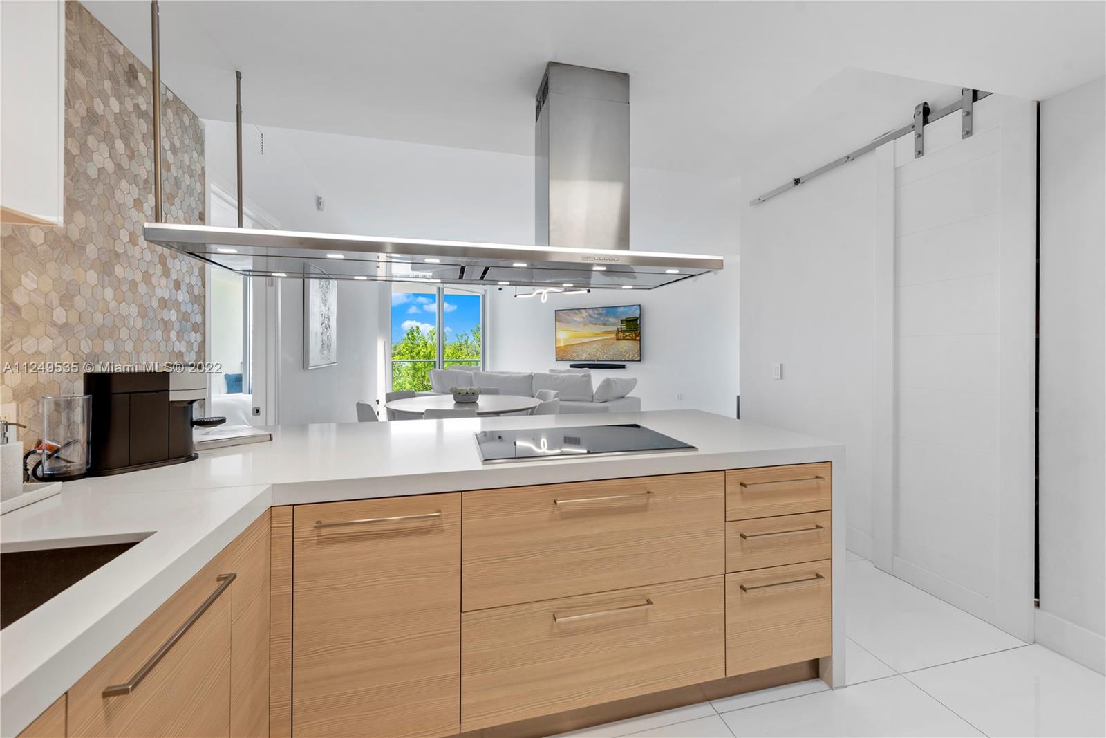 MARINA PALMS RESIDENCES S - Residential
