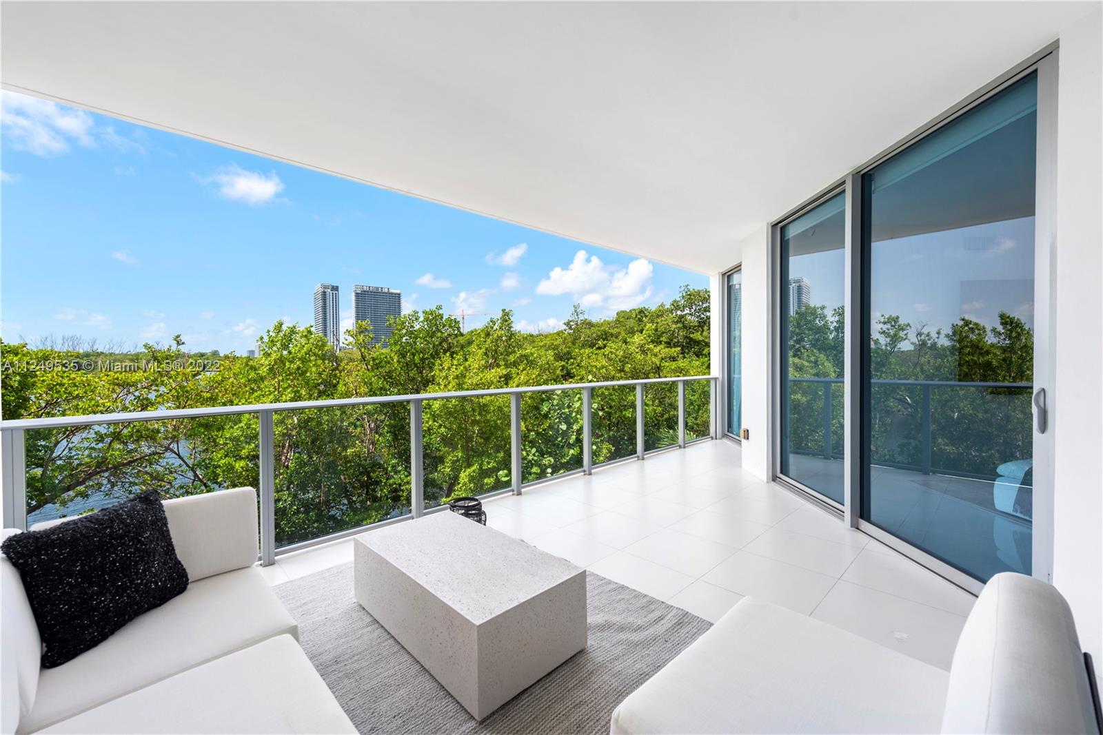 MARINA PALMS RESIDENCES S - Residential
