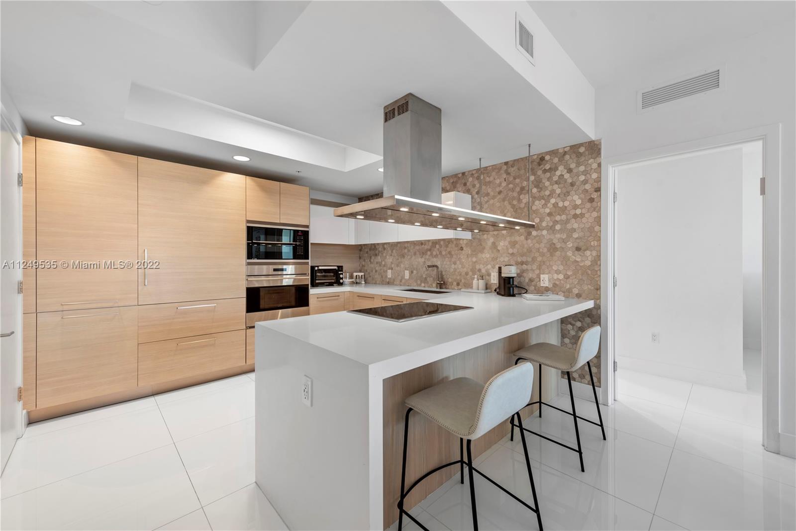 MARINA PALMS RESIDENCES S - Residential
