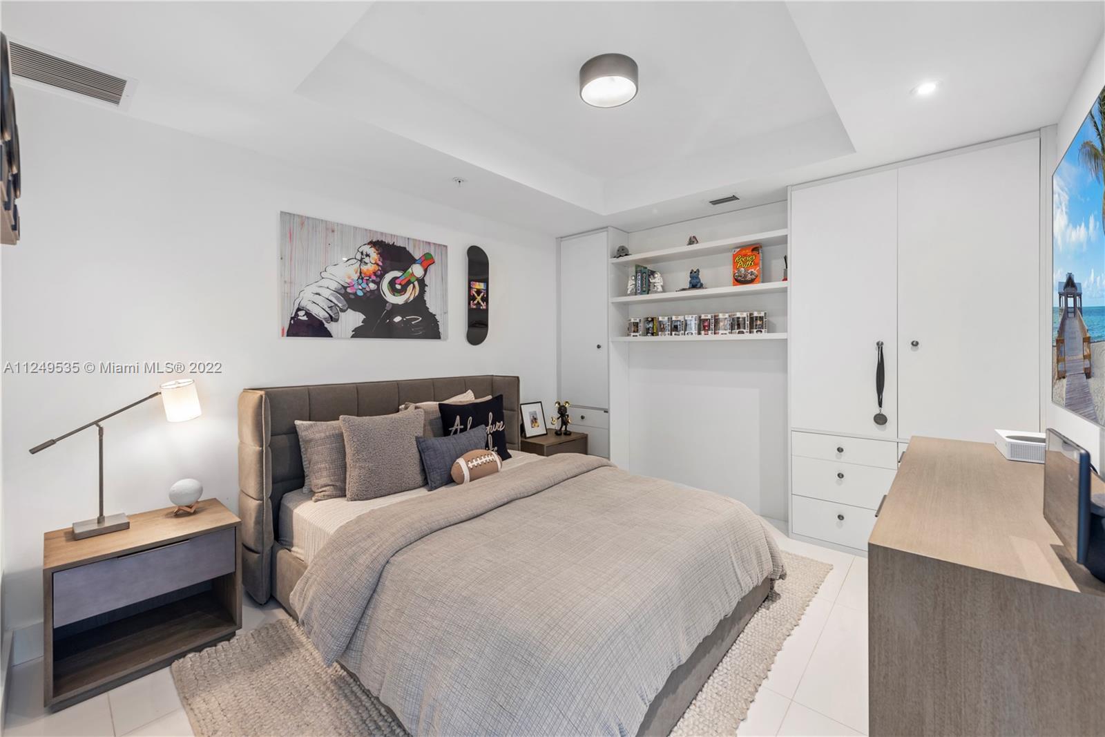 MARINA PALMS RESIDENCES S - Residential