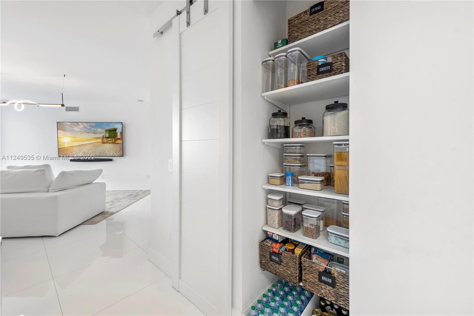 MARINA PALMS RESIDENCES S - Residential