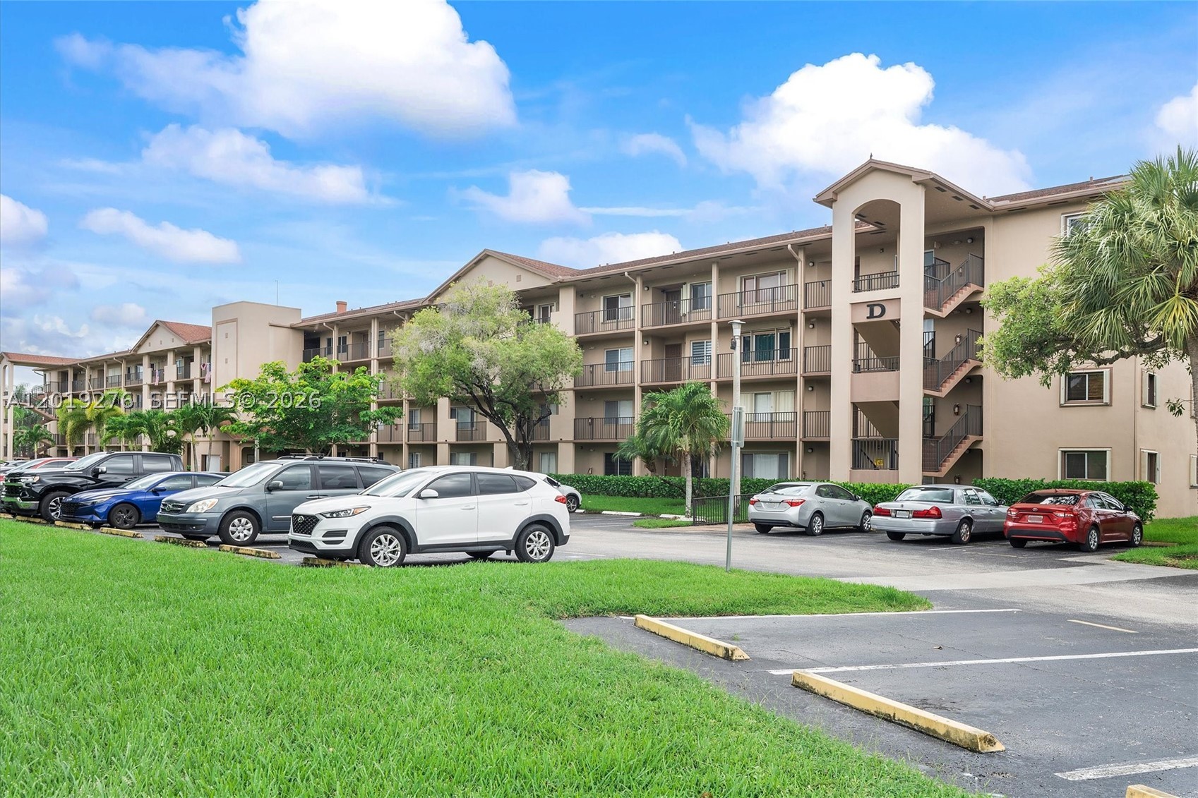 SUFFOLK AT CENTURY VILLAG - Residential
