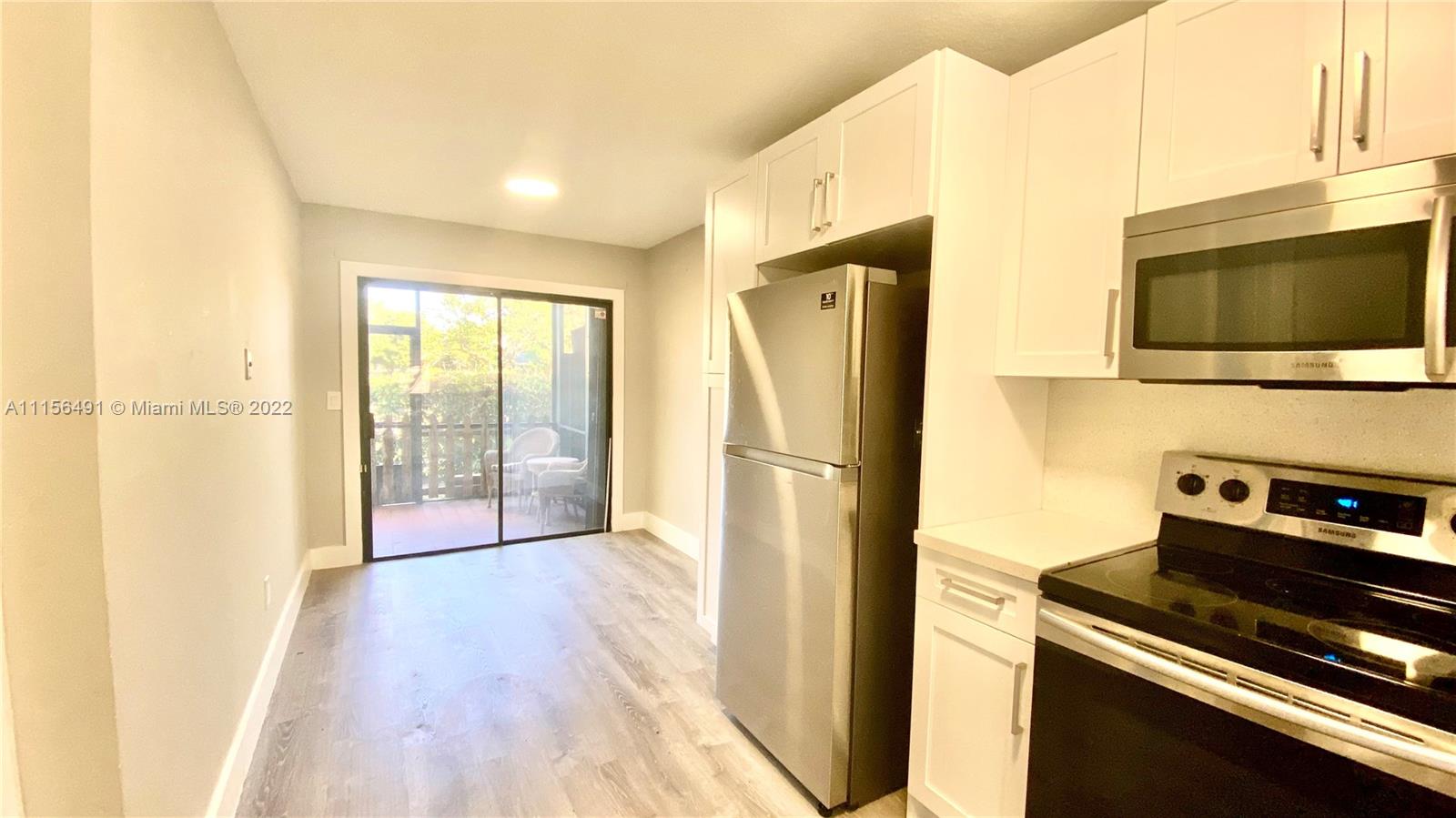 PINE ISLAND LAKES TOWNHOM - Residential Lease