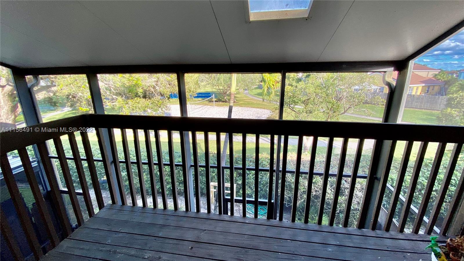 PINE ISLAND LAKES TOWNHOM - Residential Lease