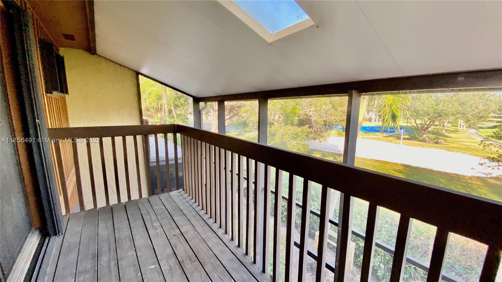 PINE ISLAND LAKES TOWNHOM - Residential Lease