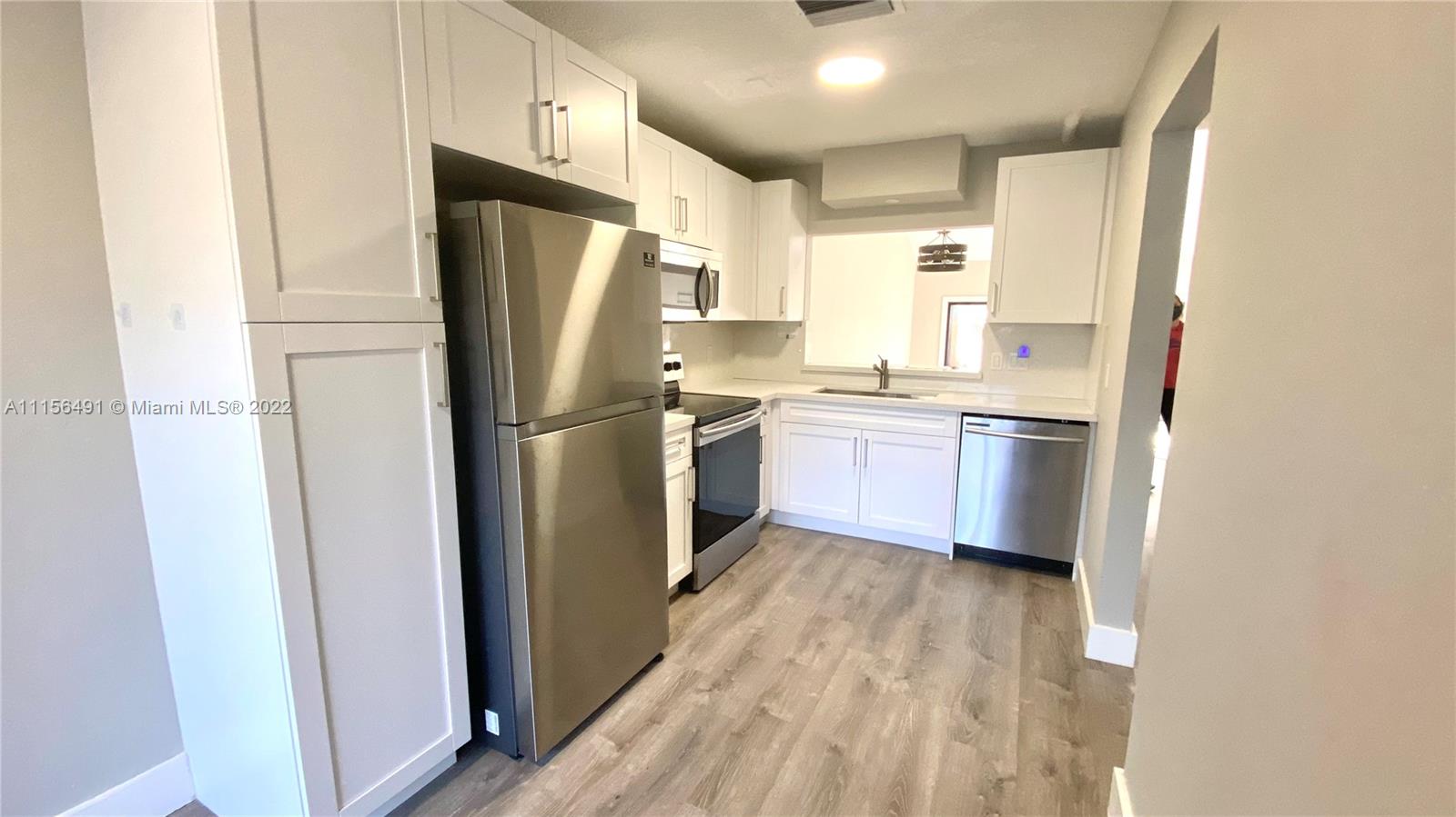 PINE ISLAND LAKES TOWNHOM - Residential Lease