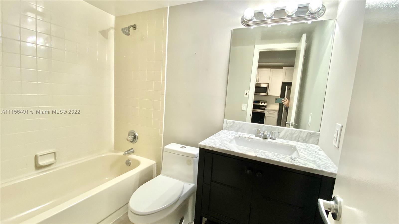 PINE ISLAND LAKES TOWNHOM - Residential Lease