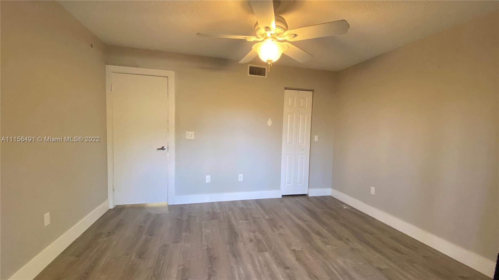 PINE ISLAND LAKES TOWNHOM - Residential Lease